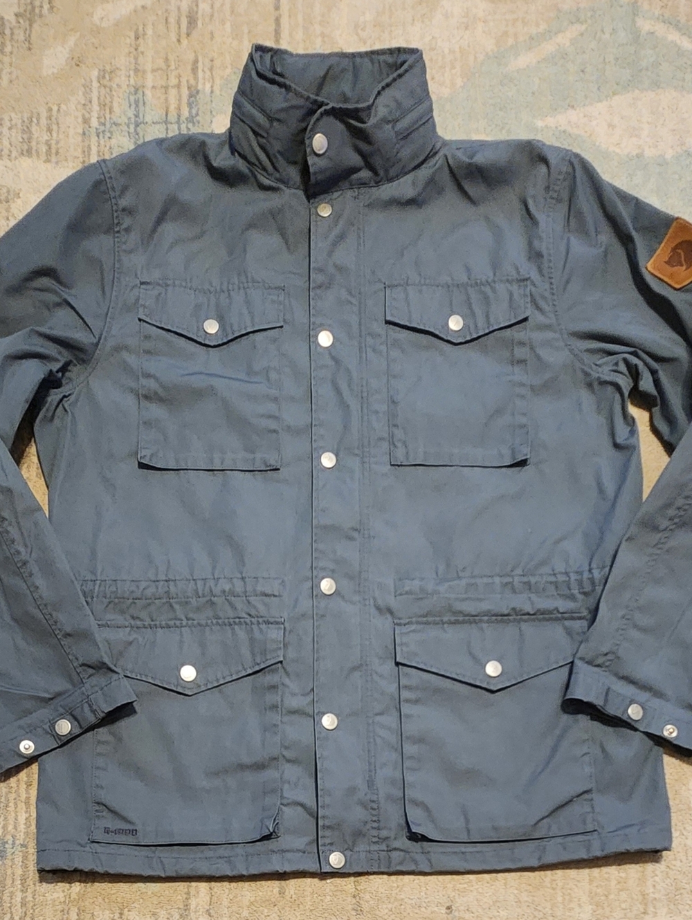 Mens Fjallraven Raven Jacket. Dusk Color. Like New